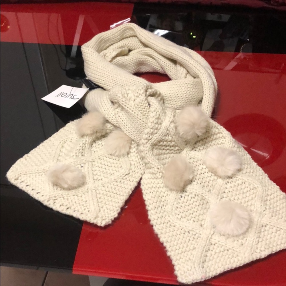 Surell Knit scarf w/faux fur pom, Ivory color, new